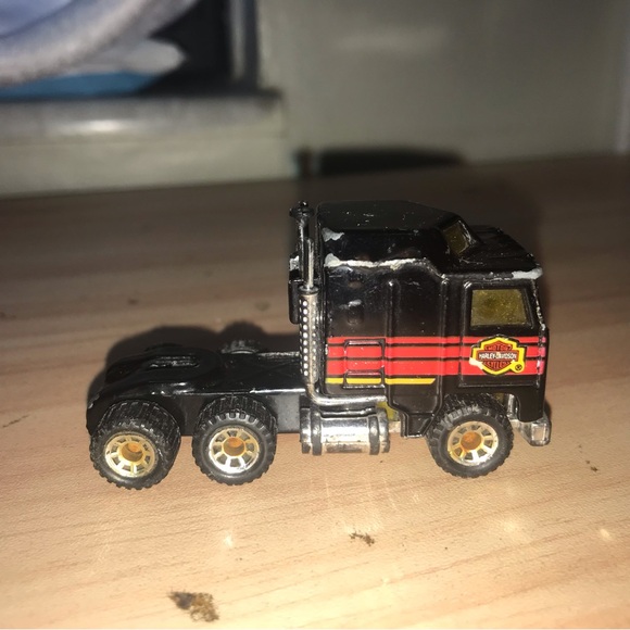 Matchbox 1981 Harley Davidson Road Riders Kenworth K100 Cabover Semi Tractor - Picture 1 of 5